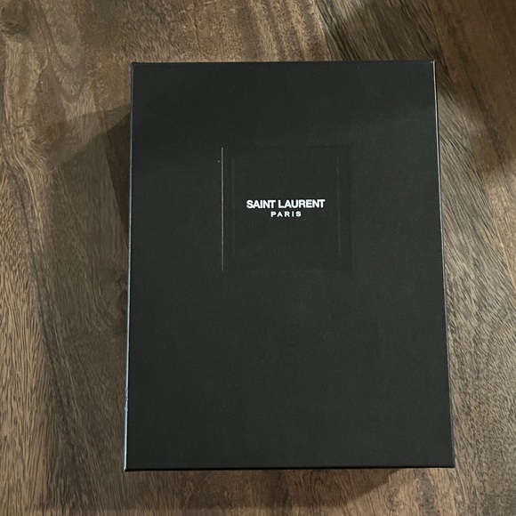 Yves Saint Laurent Cassandre Envelope Chain Wallet Grain de Poudre Leather Noir - Picture 7 of 7